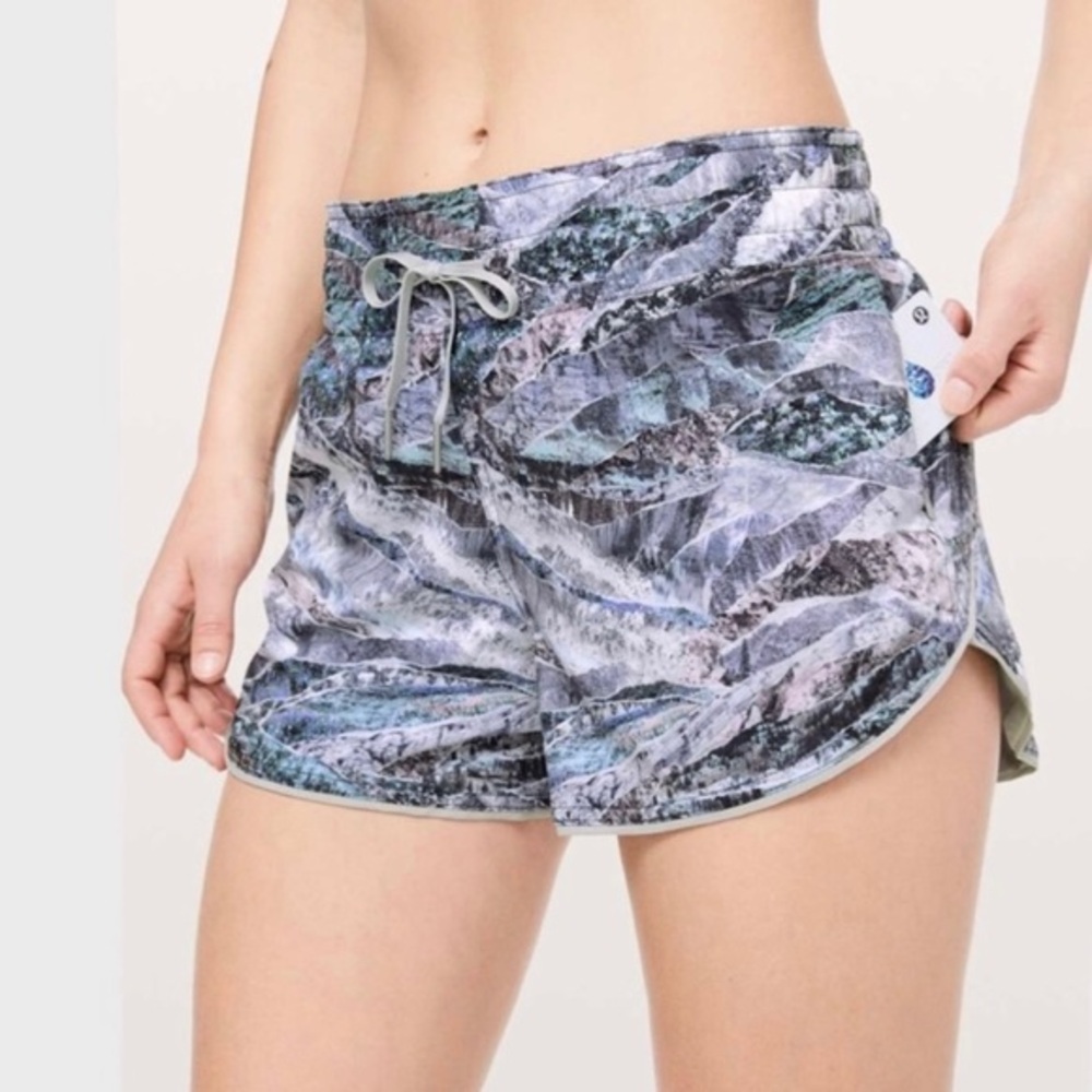 Lululemon Choose A Side Short 3” Springscape Multi French‎ Clay Size 10